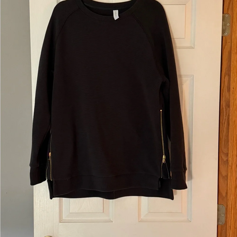Varley Black Sweatshirt with Gold Zippers - Picture 9 of 14